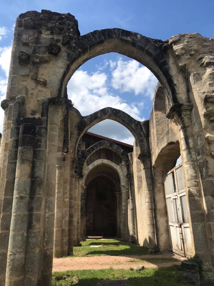 Abbaye de Montpeyroux – 63290 Puy-Guillaume – MH